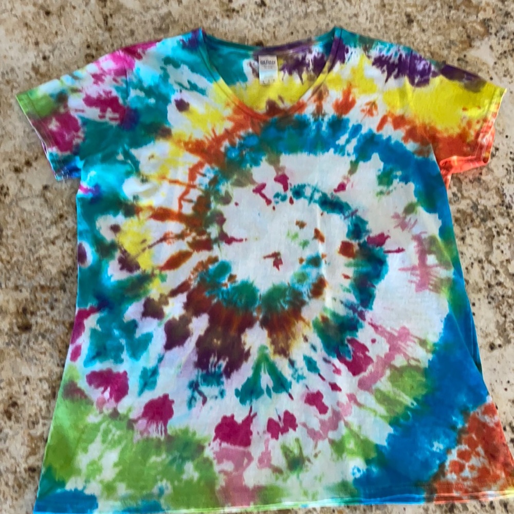 Tie dye v-neck T-shirt